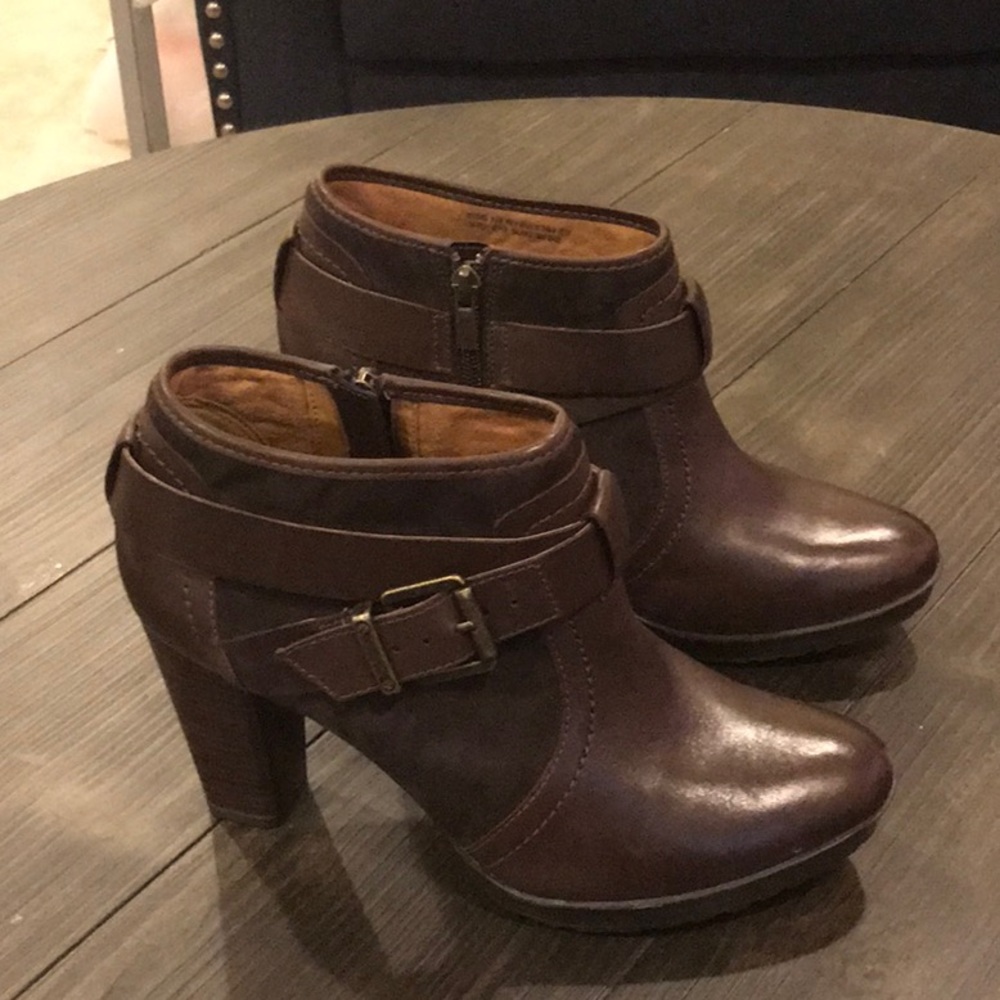 Clarks Artisan stack heeled ankle boots